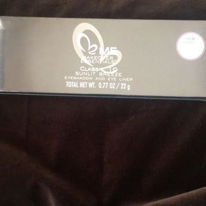 Eye shadow and eye liner